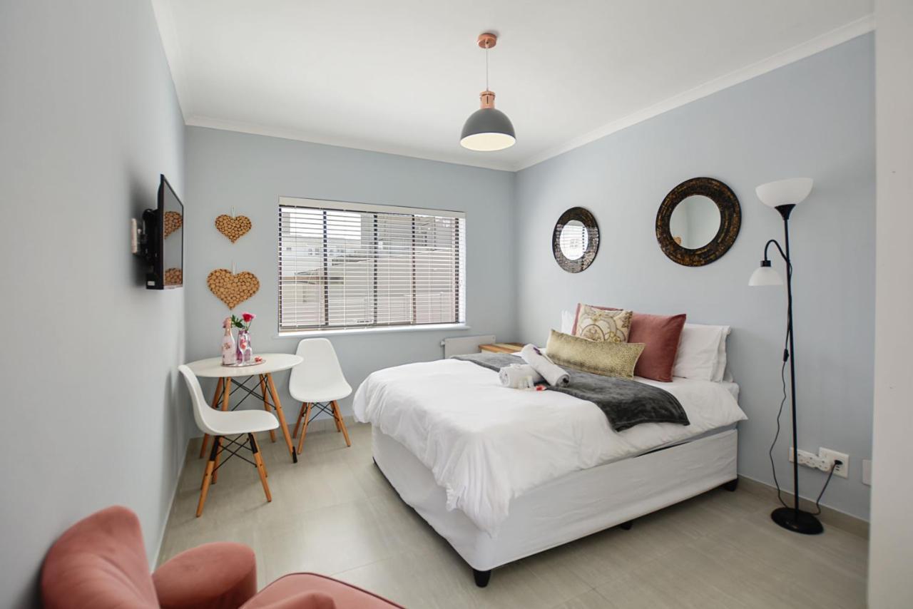 Sea Breeze Apartments ブロウベルフストランド エクステリア 写真
